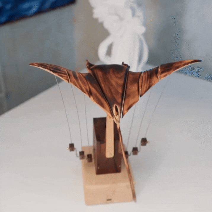 Marvela™ Handcrafted Manta Ray Automaton